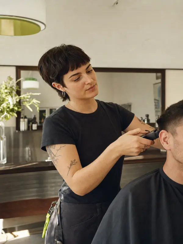 Nora, Barberin bei KANTE